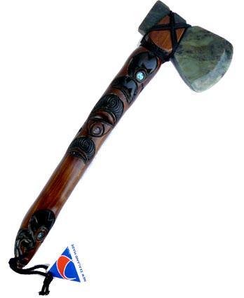 Māori Axe Toki Kaka Poto with Greenstone Head - Image 5