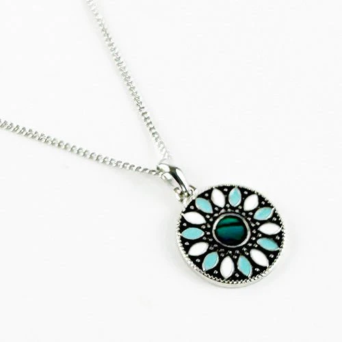 Pretty NZ Paua Shell Daisy Necklace